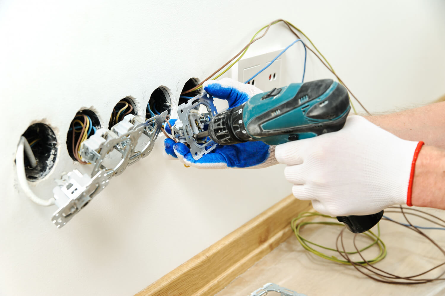 Outlet Installation and Replacement: Expert Work by ProFix LA Handyman Los Angeles